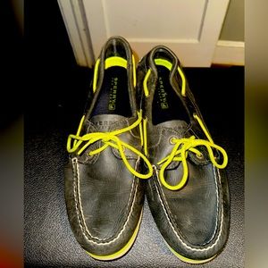Men’s Sperry top spider boat shoes